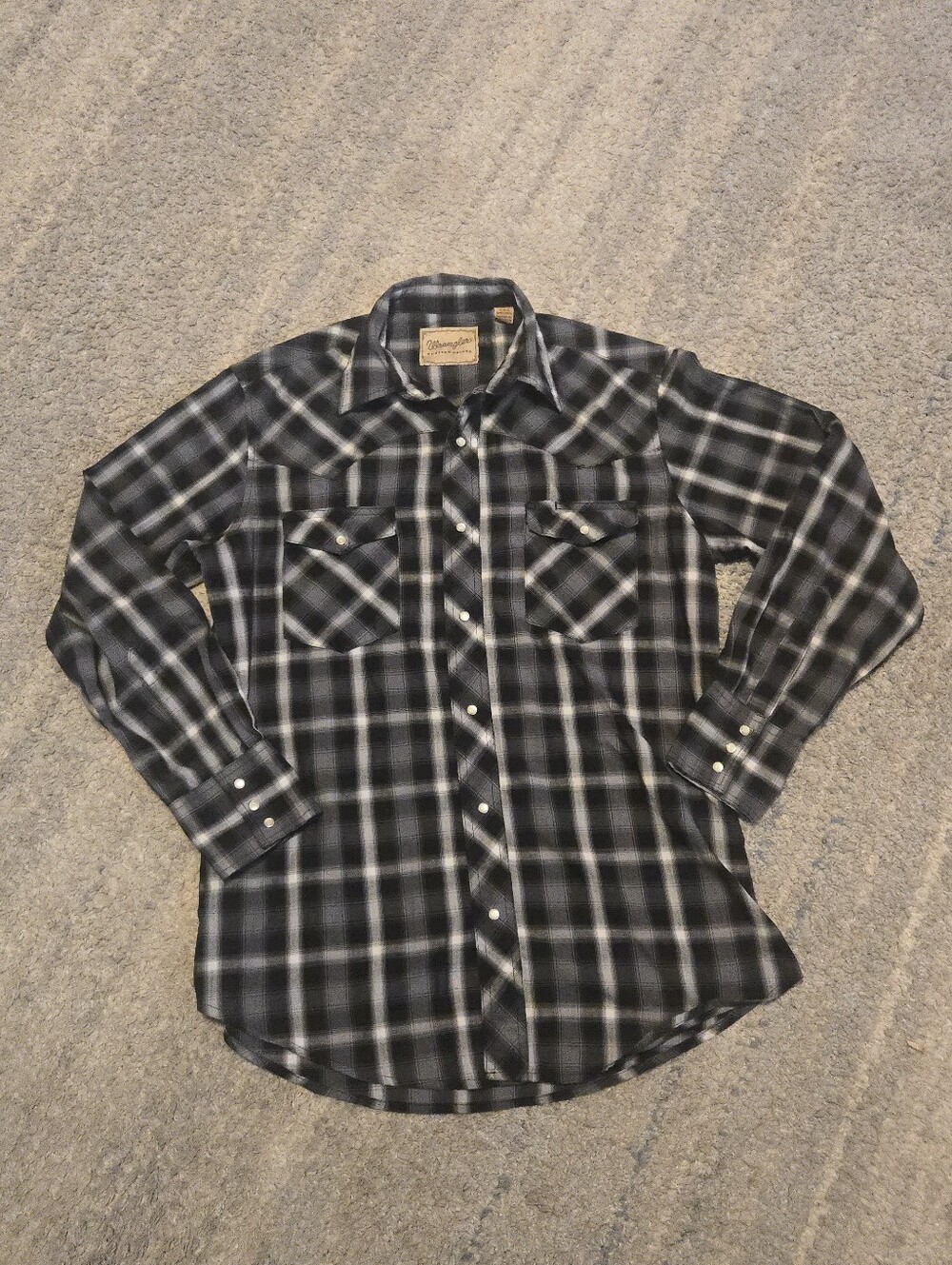 Wrangler Western Shirt Mens Medium Black Gray Plaid Pearl Snap Long Sleeve Cotto